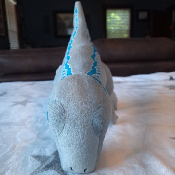 Jurassic World Blue Velociraptor Plush 12” Stuffed Animal Universal Studios Park - Picture 9 of 12